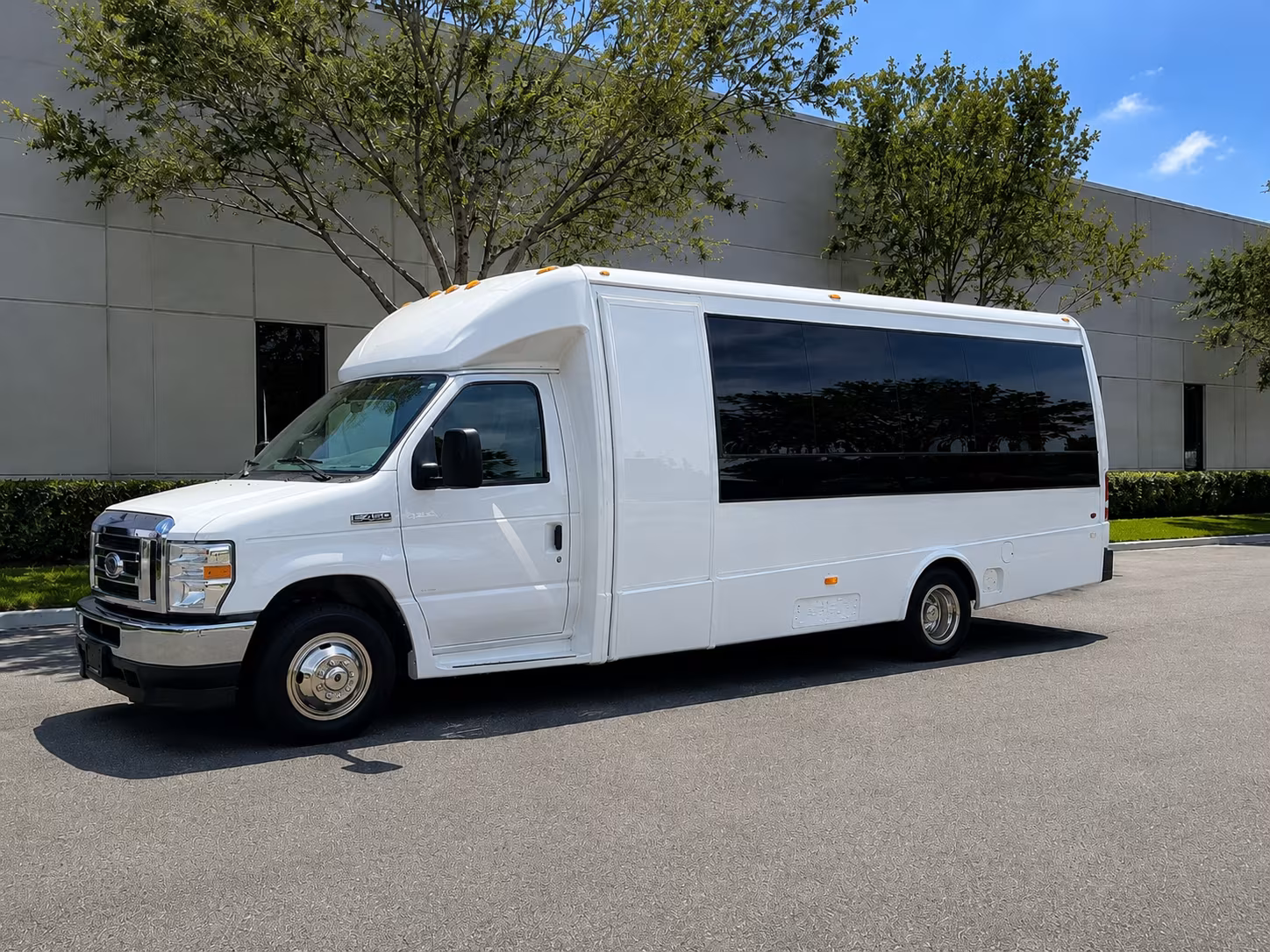 charter buses to the tampa convention center and bay area conference venues