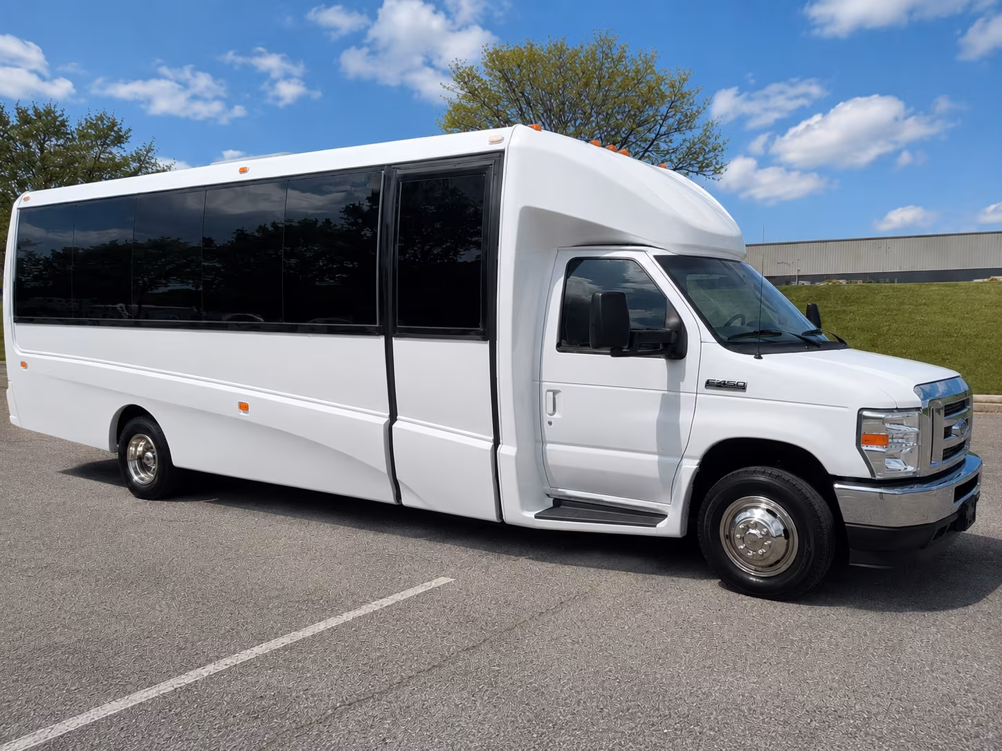 hotel to venue shuttle buses for largo corporate events and conferences