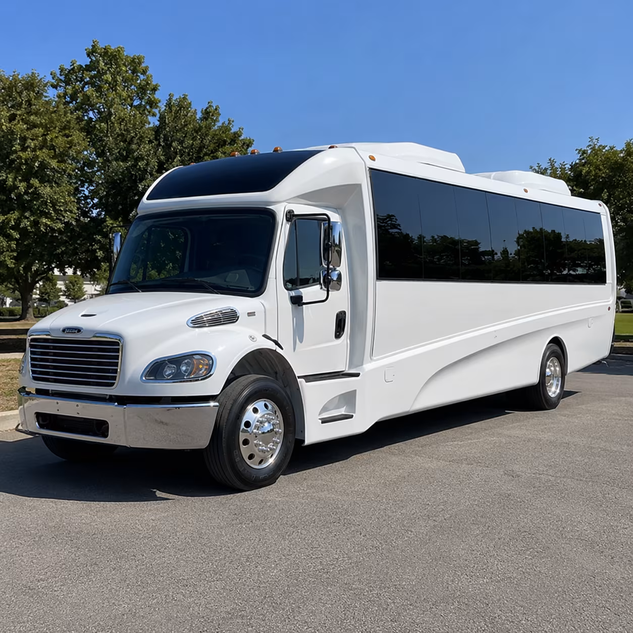 largo 15 passenger minibus