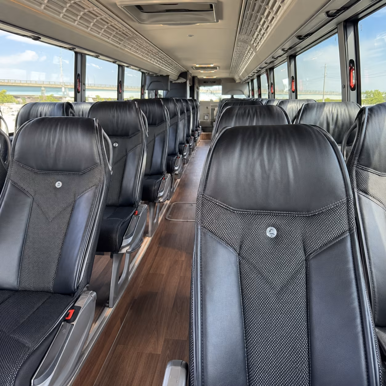 largo charter buses for long distance trips to orlando and central florida