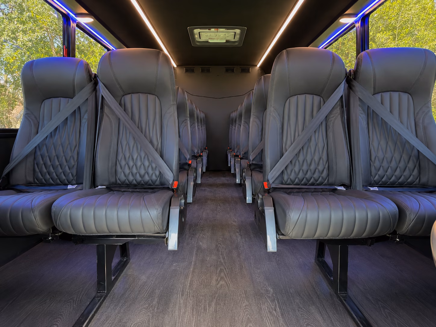 minibus rentals for smaller largo prom groups and friend circles