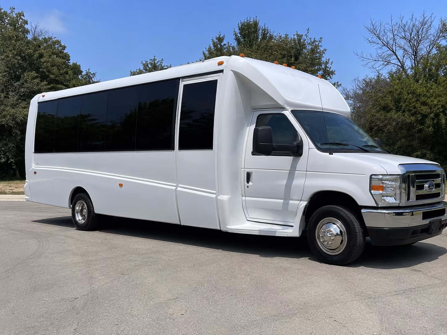 party bus rentals for largo area proms at pinellas county schools